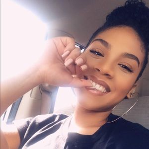 Meet your Posher, Regina